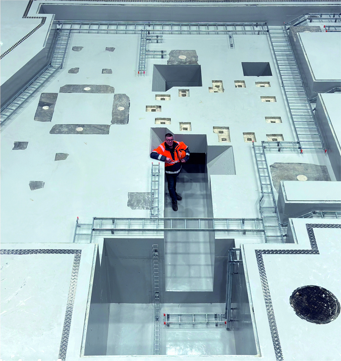 Koneperustukset teollisuuteen maanrakennustyönä koko Suomessa